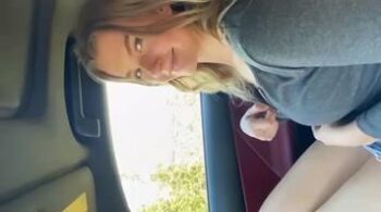 Vídeos de uma loira safada fazendo sexo na beira da estrada