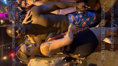 A gata Narizinho chupou negão no Carnaval do Rio