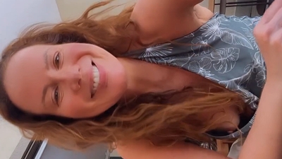 Vídeos de Regina Volpato pagando peitos no Instagram
