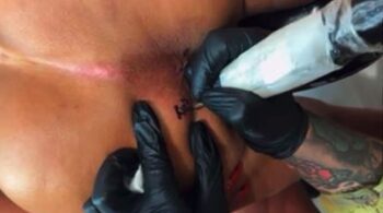 Andressa Urach tatuagem no cuzinho
