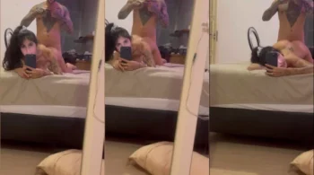 Gabi Saleh em vídeo pornô brasileiro sendo penetração por trás e soltando gemidos na cama