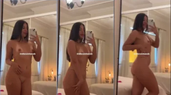 Ellen Salles apareceu na web de forma bem safada e cheia de charme
