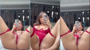 Bucetinha deliciosa da Karol Rosalin com a calcinha lá pro lado