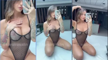 Vídeos da Karol Rosalin de calcinha transparente, mostrando seus peitão enormes