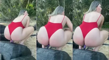 Dani Coelhinha e suas amigas íntimas se divertindo sem roupas, se tocando na intimidade com brinquedos em pleno público