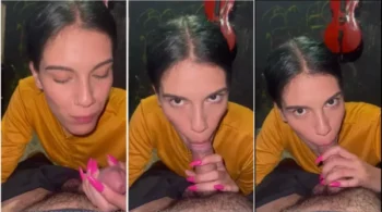 Sophia Leeh se divertindo sozinha e dando aquela atenção especial pro boy