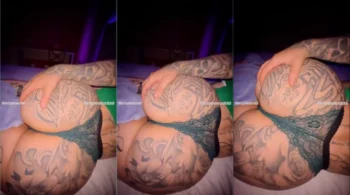 Anny Alves e suas amigas, toda soltinha, exibindo a bunda grande cheia de tatuagens