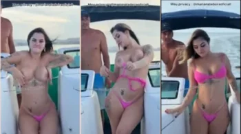 Marianaladeiraoficial no privacy, curtindo uma lancha e tirando o biquíni!