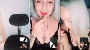 Delícia em uma live pelada se masturbando pra um cara que já é casado