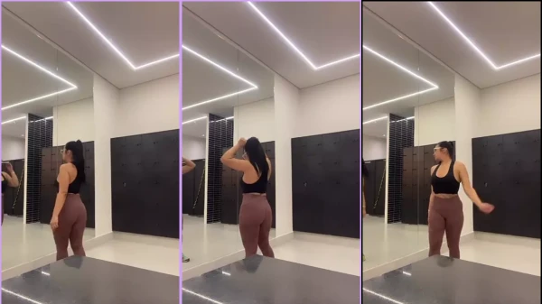Alessandra Marques, uma delícia, se mostrando toda