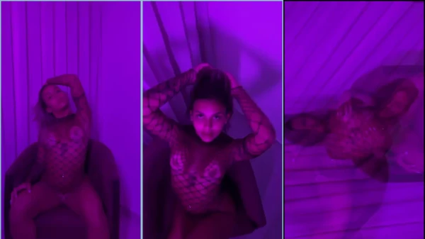 Bruna Viegas, a gostosa do Brasil que arrasa no pornô exótico