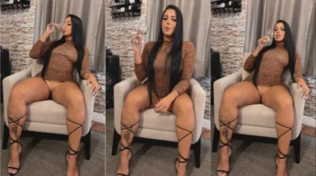 Naty Reis, a sexy ninfeta, tirou a calcinha earrasa no pornô!