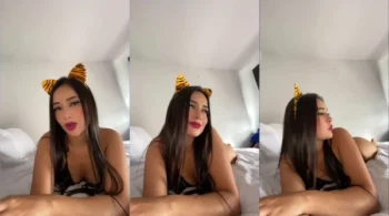 Nesse vídeo, a Laura Natali tá se jogando e se mostrando toda provocante
