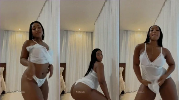 Preta Zade, a deusa do pornô, toda ousada de babydoll se rebolando!
