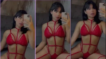 Charith Aramburo no OnlyFans, gravando conteúdo quente pelo celular de graça