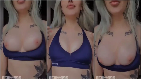 Nova Ana exibindo os peitinhos cor de rosa